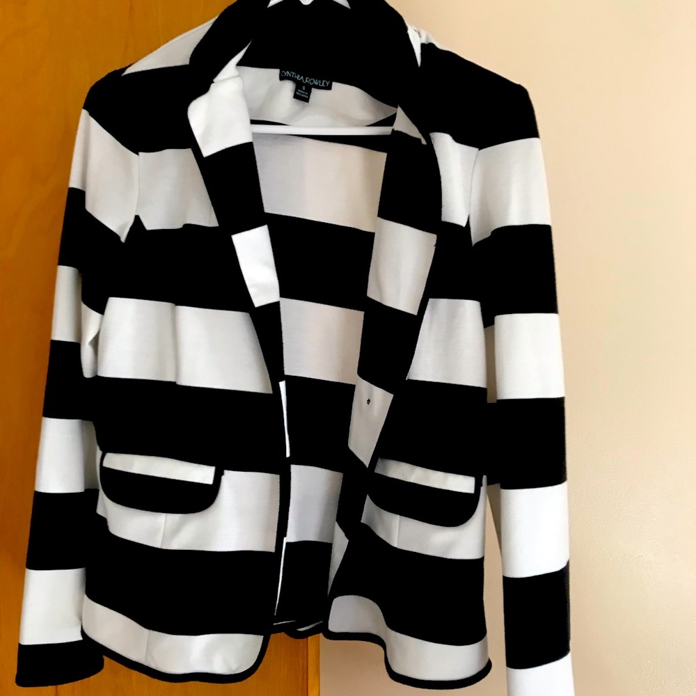 Women’s trendy hip jacket